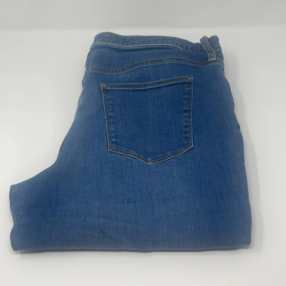 Universal Thread High Rise Medium Wash Blue Denim Skinny Jeans - Picture 5 of 9